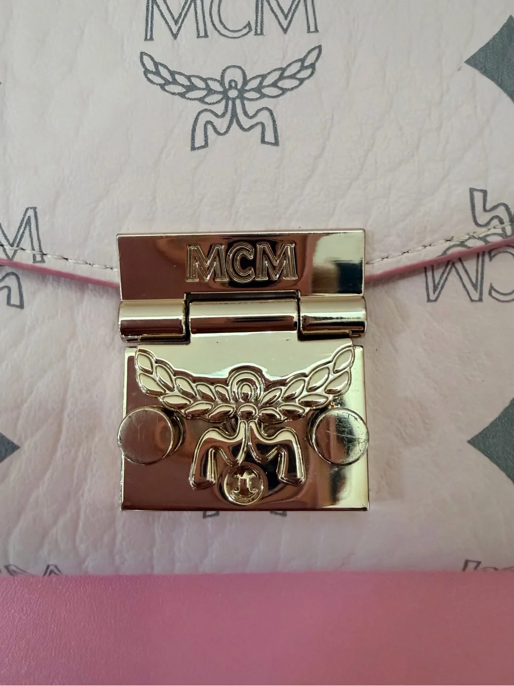 MCM powder pink